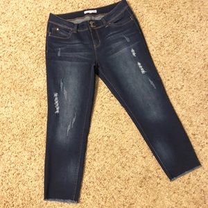 YMI jean capris NWOT